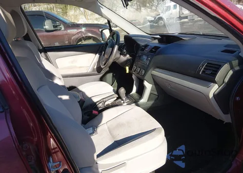 2015 Subaru Forester 2.5I z USA, uszkodzony, nr VIN JF2SJABC2FH557491